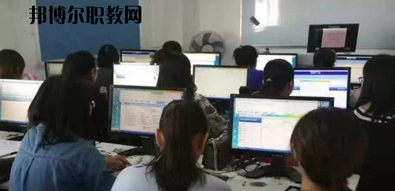 梧州機(jī)電技工學(xué)校2020年報(bào)名條件、招生要求、招生對象 