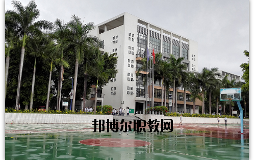 東莞電子科技學(xué)校2020年報(bào)名條件、招生要求、招生對象