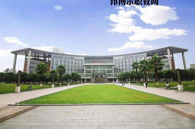 麻城順河高級職業(yè)中學(xué)2020年報名條件、招生要求、招生對象