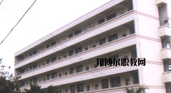 南寧電子工程學(xué)校2020年報名條件、招生要求、招生對象 