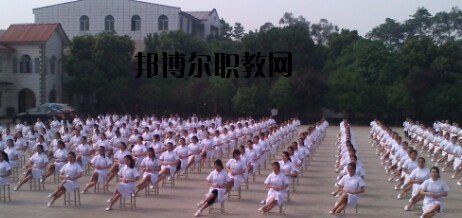四川紅十字衛(wèi)生學(xué)校2020年報(bào)名條件、招生要求、招生對象