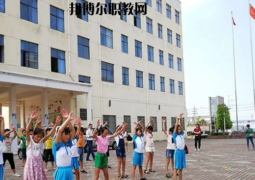 江西撫州創(chuàng)新學校網站網址