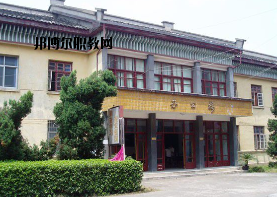 江西撫州創(chuàng)新學(xué)校怎么樣、好不好