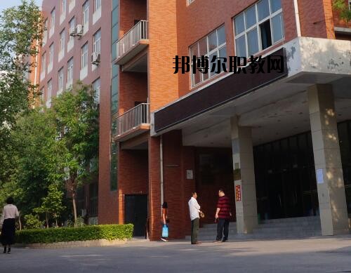 河南理工中等專業(yè)學(xué)校2021年報(bào)名條件、招生對(duì)象