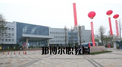 川北醫(yī)學(xué)院附屬醫(yī)院護(hù)士學(xué)校2020年報(bào)名條件、招生要求、招生對(duì)象