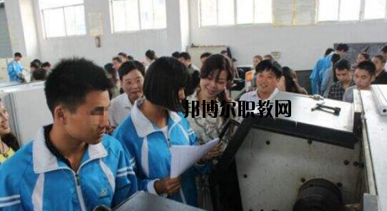 江西東鄉(xiāng)機電中等專業(yè)學校2020年招生辦聯系電話