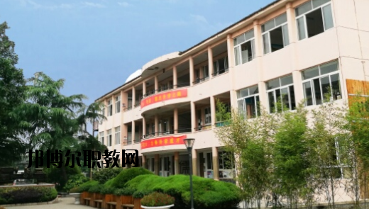 衢州育才職業(yè)中學(xué)2020年招辦聯(lián)系電話(huà)