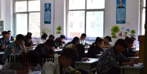 甘肅農墾中等專業(yè)學校2020年學費、收費多少