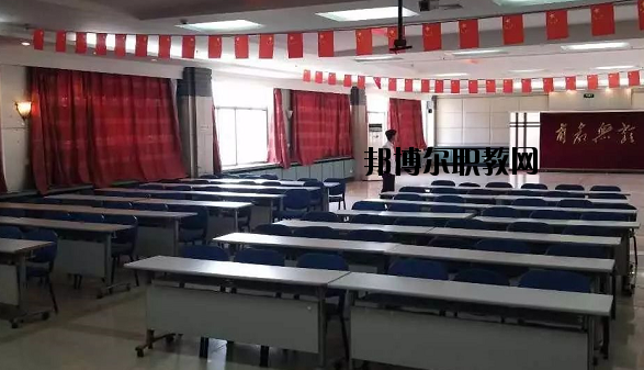 甘肅信息工程技術(shù)中等專業(yè)學(xué)校2020年學(xué)費(fèi)、收費(fèi)多少