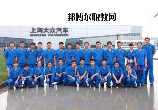 萍鄉(xiāng)工業(yè)中等專業(yè)學(xué)校2020年報名條件、招生要求、招生對象