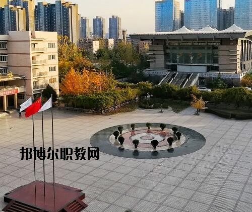 鄭州商貿(mào)管理學(xué)校2021年報(bào)名條件、招生對(duì)象