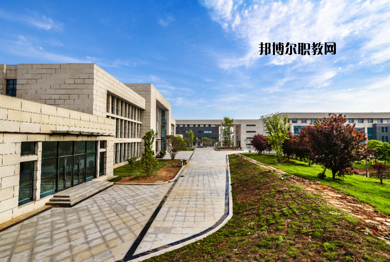 江蘇建筑職業(yè)技術(shù)學(xué)院2020年報(bào)名條件、招生要求、招生對(duì)象