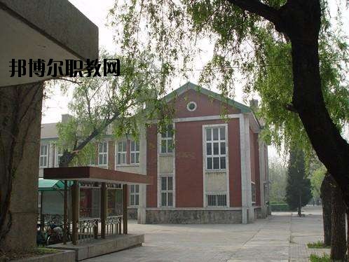 井岡山鐵道職業(yè)技術(shù)學(xué)校怎么樣、好不好
