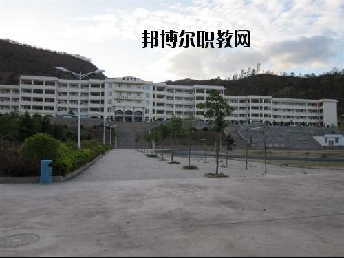 南澗縣職業(yè)高級(jí)中學(xué)2020年學(xué)費(fèi)、收費(fèi)多少