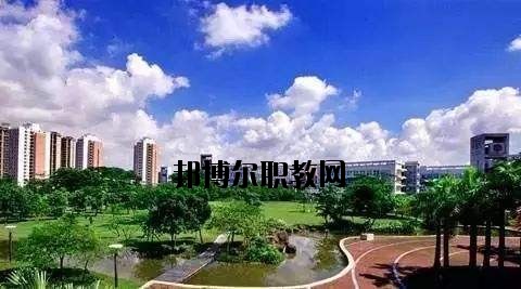 安陸深藍電子工業(yè)技術學校2020年報名條件、招生要求、招生對象