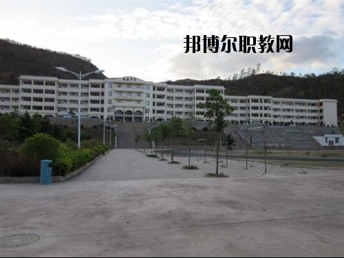 保山隆陽(yáng)區(qū)職業(yè)技術(shù)學(xué)校2020年學(xué)費(fèi)、收費(fèi)多少