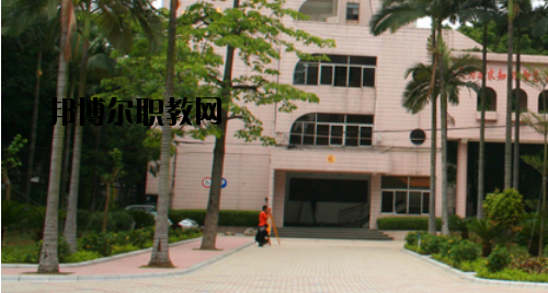 廣州建筑工程職業(yè)學(xué)校2020年招生辦聯(lián)系電話(huà)