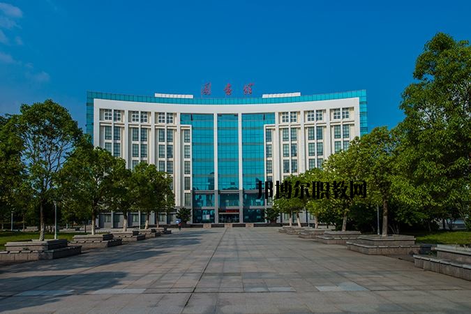 孝感紅人中等職業(yè)學(xué)校2020年報(bào)名條件、招生要求、招生對象