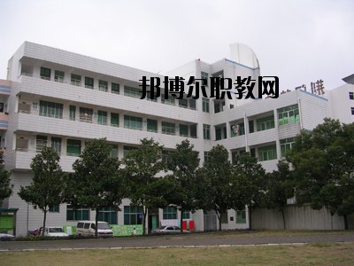 荊門財經(jīng)學(xué)校2020年報名條件、招生要求、招生對象