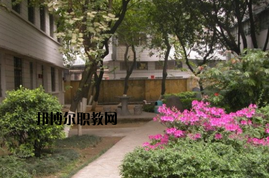廣州港技工學(xué)校2020年報(bào)名條件、招生要求、招生對象