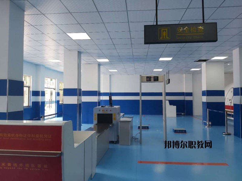 淮南女子職業(yè)學(xué)校2020年報(bào)名條件、招生要求、招生對(duì)象