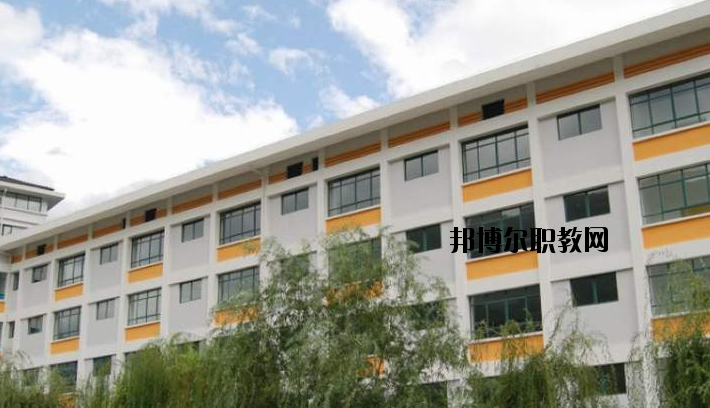 興山職業(yè)教育中心學(xué)校怎么樣、好不好