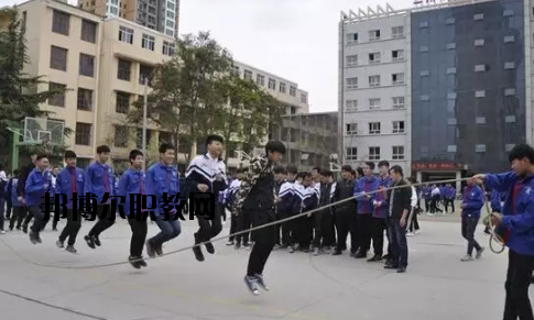 蘭州鐵路技工學(xué)校2020年學(xué)費(fèi)、收費(fèi)多少