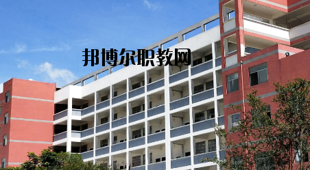 玉林華港中等職業(yè)技術(shù)學(xué)校2020年報(bào)名條件、招生要求、招生對(duì)象 