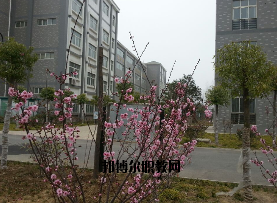 許昌工商管理學(xué)校怎么樣、好不好