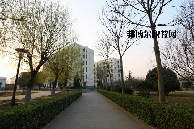 河南洛陽(yáng)經(jīng)濟(jì)學(xué)校怎么樣、好不好