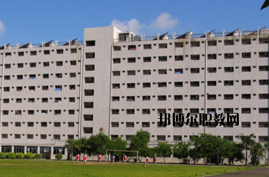 廣東輕工業(yè)技師學(xué)院2020年報名條件、招生要求、招生對象