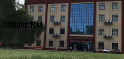 河南工業(yè)和信息化高級(jí)技工學(xué)校2021年報(bào)名條件、招生要求、招生對(duì)象