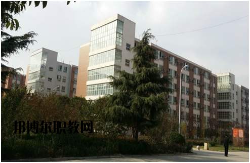 鄭州中原中等專業(yè)學(xué)校2021年報(bào)名條件、招生要求、招生對象
