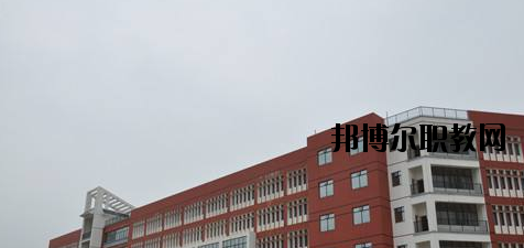 桂東衛(wèi)生學(xué)校2020年報名條件、招生要求、招生對象 