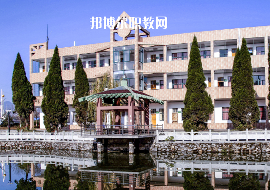 蕪湖機(jī)械工程學(xué)校2020年報(bào)名條件、招生要求、招生對(duì)象
