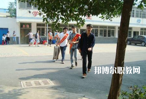 合肥商貿職業(yè)學校2020年報名條件、招生要求、招生對象