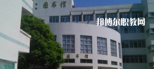 百色市職業(yè)技術(shù)學(xué)校2020年報(bào)名條件、招生要求、招生對象 