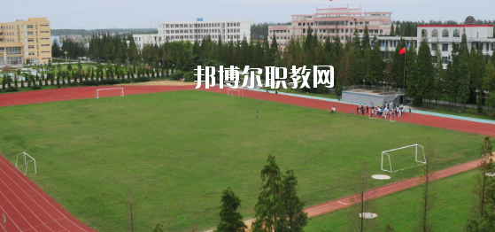 柳州市制劑醫(yī)藥技工學(xué)校2020年報(bào)名條件、招生要求、招生對(duì)象 
