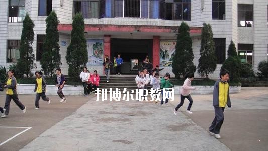 達(dá)縣亭子職業(yè)高級(jí)中學(xué)2020年報(bào)名條件、招生要求、招生對(duì)象