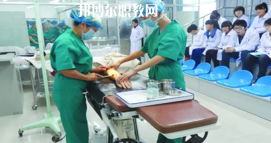 甘肅省臨夏州職業(yè)技術(shù)學校2020年報名條件、招生要求、招生對象