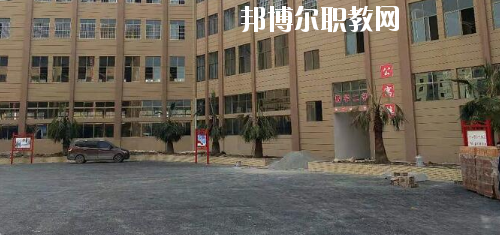 貴州航空工業(yè)技師學(xué)院樂灣校區(qū)2020年報(bào)名條件、招生要求、招生對象