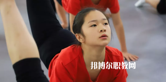 蘭州慈愛(ài)實(shí)驗(yàn)藝術(shù)職業(yè)學(xué)校怎么樣、好不好