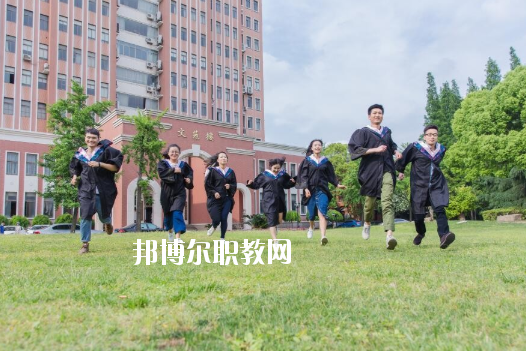 深圳市新鵬職業(yè)高級中學020年報名條件、招生要求、招生對象