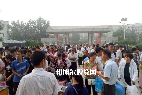 青縣職業(yè)技術(shù)教育中心2020年報名條件、招生要求、招生對象