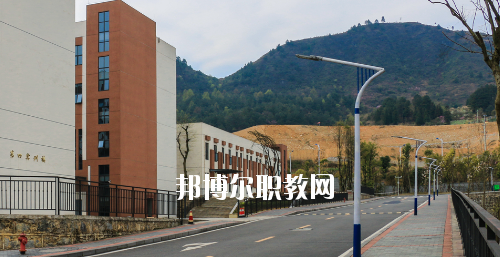 貴州建設職業(yè)技術學院中職部2020年報名條件、招生要求、招生對象
