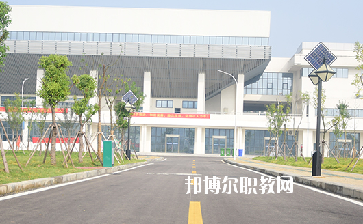 安徽蚌埠技師學(xué)院2020年報(bào)名條件、招生要求、招生對(duì)象