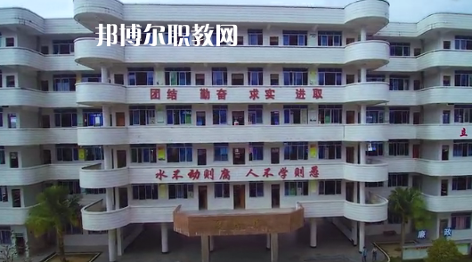 信宜丁堡高級職業(yè)技術(shù)學校2020年報名條件、招生要求、招生對象