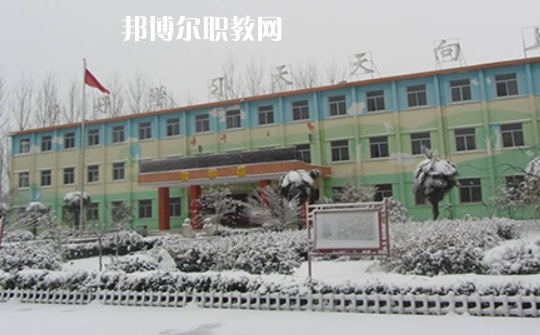 淮北市烈山區(qū)中等專業(yè)學(xué)校2020年報(bào)名條件、招生要求、招生對(duì)象