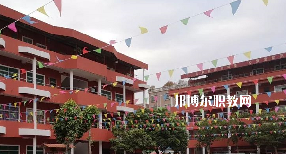 東莞鼎文職業(yè)技術學校2021年報名條件、招生要求、招生對象