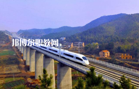 甘肅2021年讀高鐵學(xué)?？梢钥即髮W(xué)嗎
